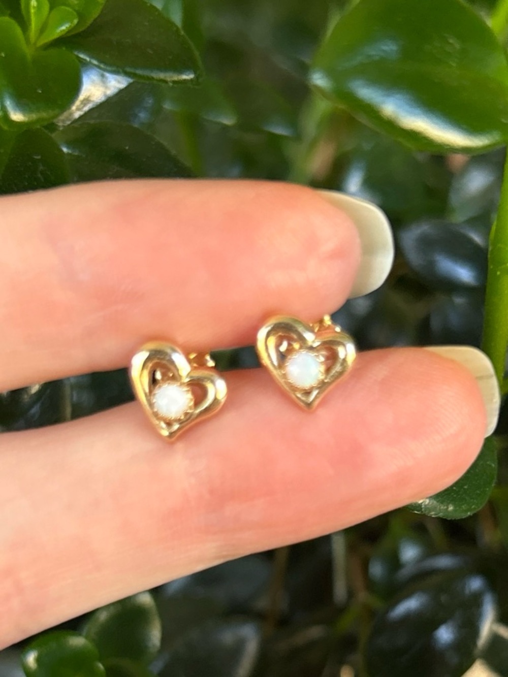 Vintage 14K SOLID GOLD Heart Studs with Genuine Opals
